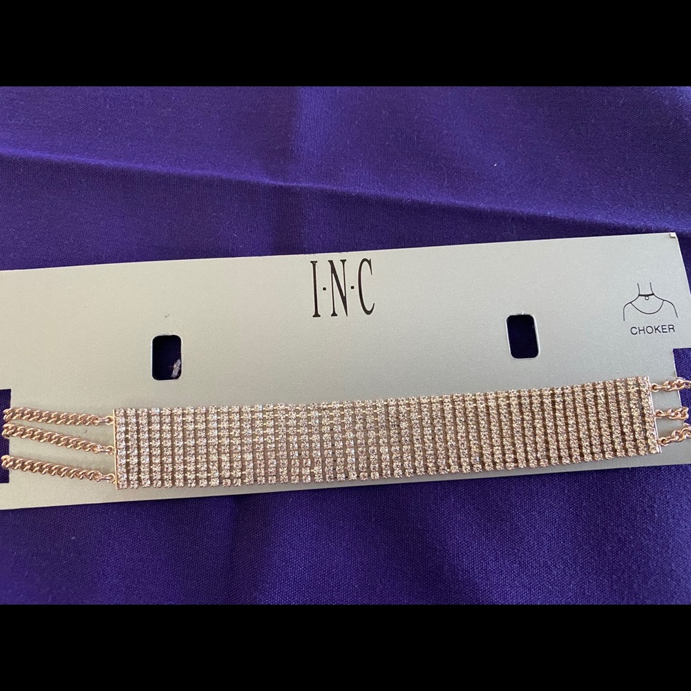 Choker - Picture 2 of 3